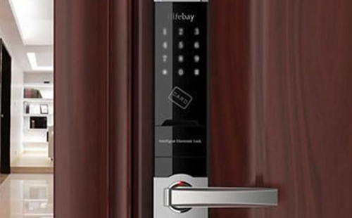 修文24小时上门开锁公司