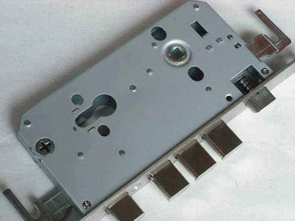 修文24小时上门开锁公司